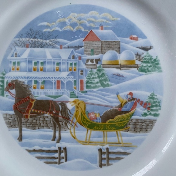4 Corelle Country Memories 10.25” Dinner Plates - Picture 6 of 9